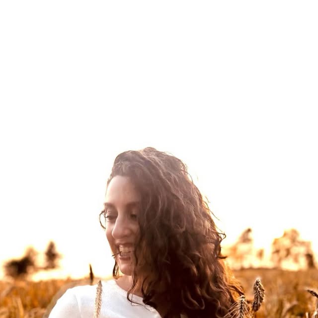 The "lost in the field" look